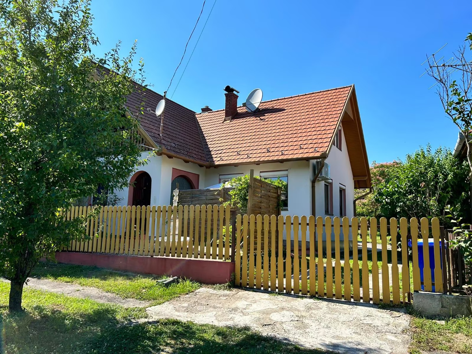 e7be8a3a-5a7e-4e49-a055-f070f6e97b92