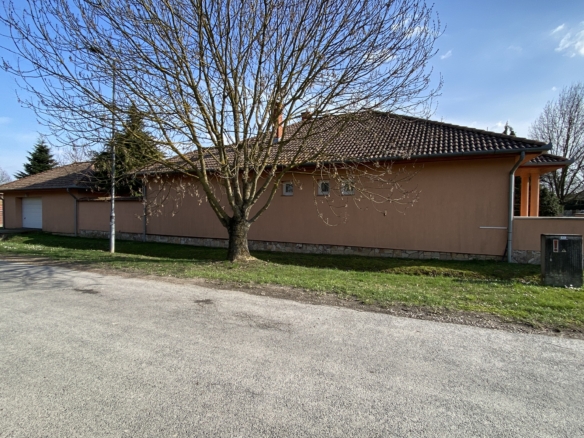 Wunderschönes Einfamilienhaus in einer elitären Wohngegend in Marcali